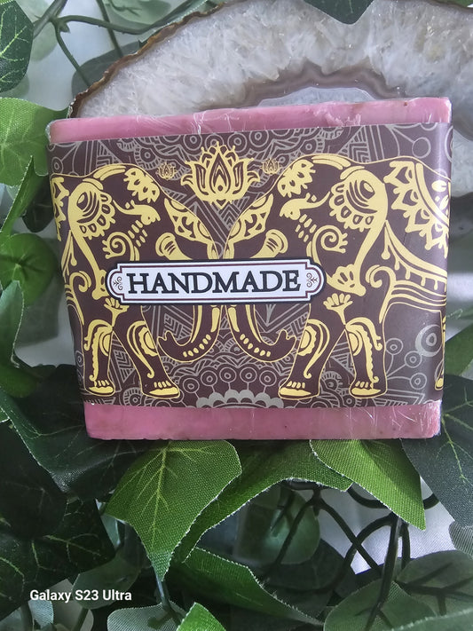 🌹 Rose Petal & Aloe Handmade Soap