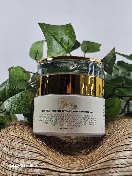 🌿 Day Cream with Rice Extract, Aloe & Natural Oils